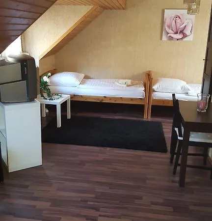 Jeli Hostel *